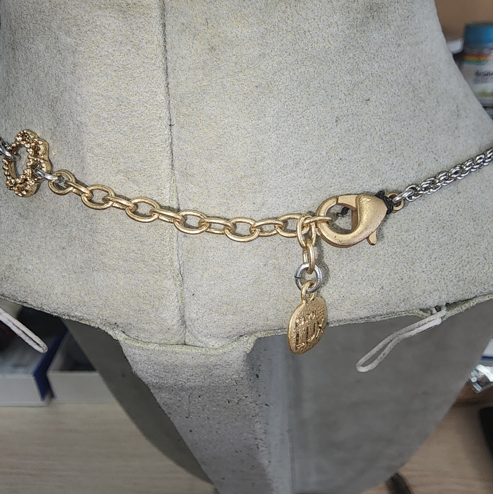 NWT.Carolee LuxGold and Silver Filigree Necklace - Picture 3 of 4